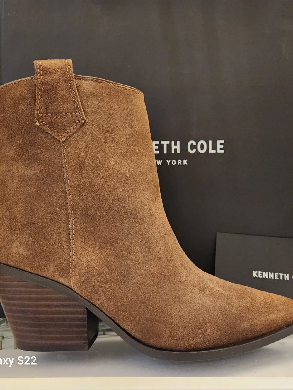 Kenneth Cole NY "Kara" Cocoa Suede Ankle Western Booties. NIB. Size 6.5